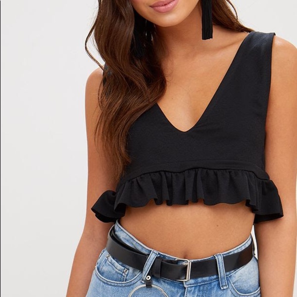 BLACK PRETTYLITTLETHING CROP